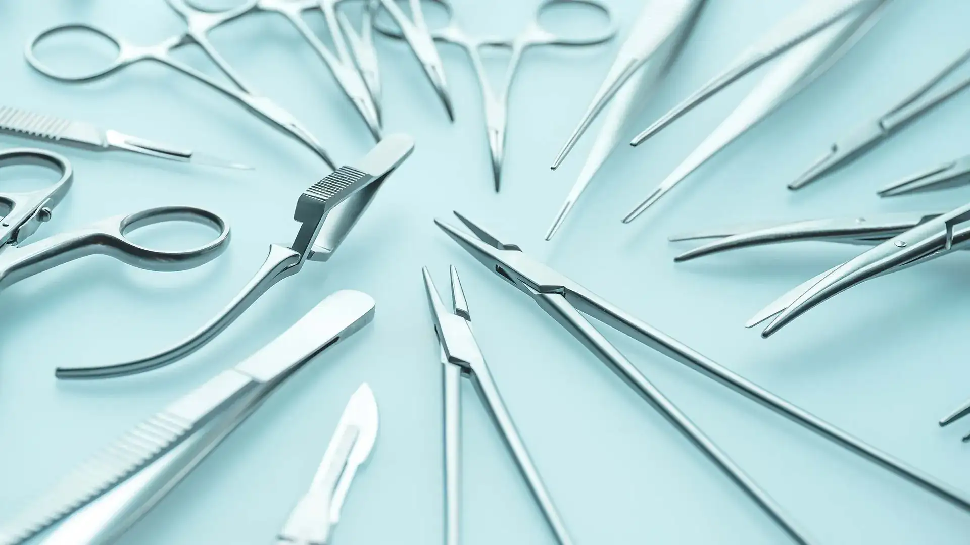 Hyxpert — sterile Instrumente, aufgenommen im Markenton Petrol